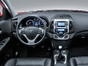 2011-Hyundai-i30-interior_22