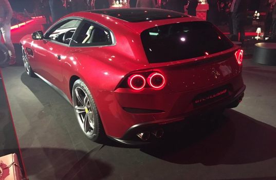 Ferrari-GTC4Lusso-81