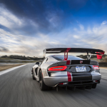 2016-Dodge-Viper-ACR-rear-end-in-motion-04