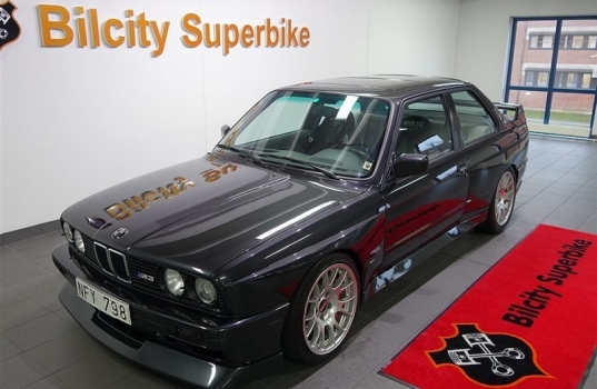 bmw_m3_e30_v10_prodej_03_800_600