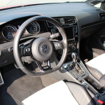 volkswagen golf R variant interior (2)