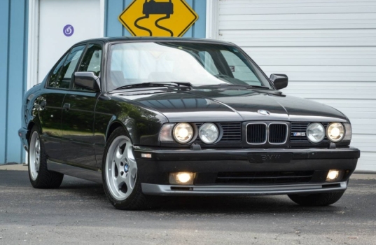 BMW_M5_E34_V12_na_prodej_02_800_600