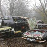 abandoned-cars-reliant-scimitar-graveyard-uk