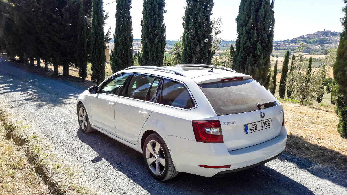 skoda-octavia-kombi-facelift-exterior-11