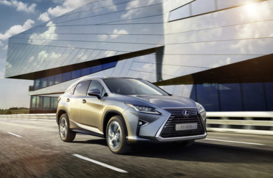 lexus-rx-450h-loc-01-aw-2015-640x436