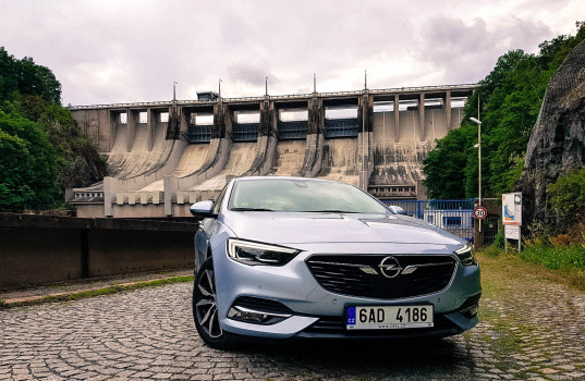 opel-insignia-2017-exterior-9