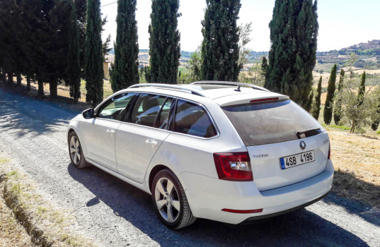 skoda-octavia-kombi-facelift-exterior-11