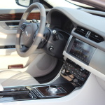 jaguar-xf-2016-interior-17