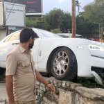 00b60496-2018-rolls-royce-phantom-ghost-crash-india-mumbai-1