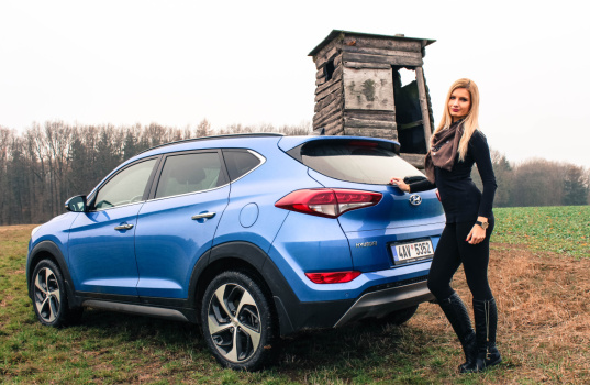 hyundai-tucson-an-a-girl-18