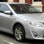 2013-2015_toyota_camry_avv50r_hybrid_hl_sedan_2018-04-24_01