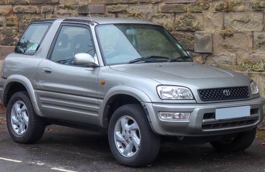 1920px-2000_toyota_rav4_reebok_2-0_front