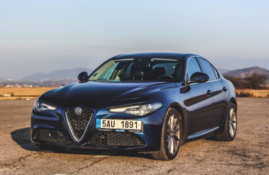 alfa-romeo-giulia-1