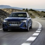 2021-elektromobil-audi_e-tron_s-5