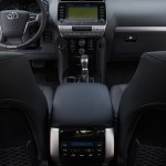 2020-toyota_land_cruiser-black_pack-facelift-16