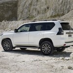 2020-toyota_land_cruiser-black_pack-facelift-2