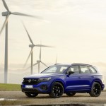 2020-volkswagen-touareg-r-plug-in-hybrid-2