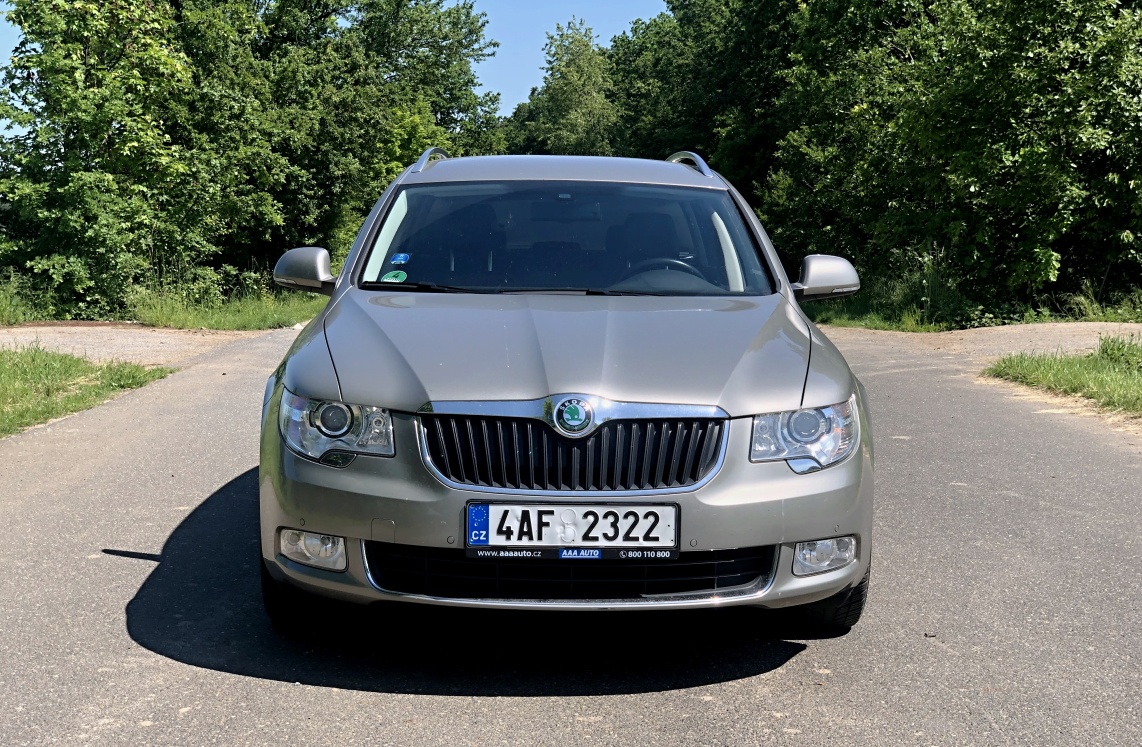 skoda-superb-v6-4aaa