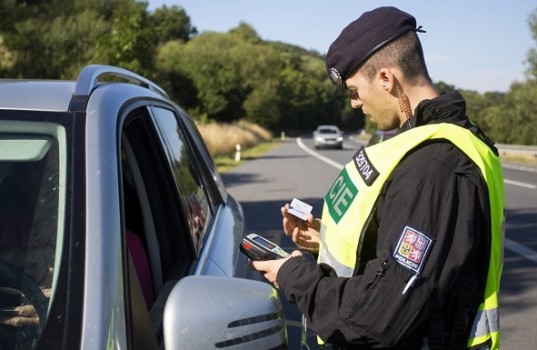 dopravní policie, policista, namátková kontrola, řidičský průkaz, řidič