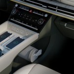 hyundai-santa-fe-boasts-bold-new-design-interior-03_wid_1024