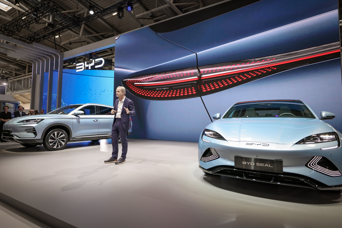 wolfgang-egger-byd-design-director-speaks-at-the-byd-iaa-press-conference