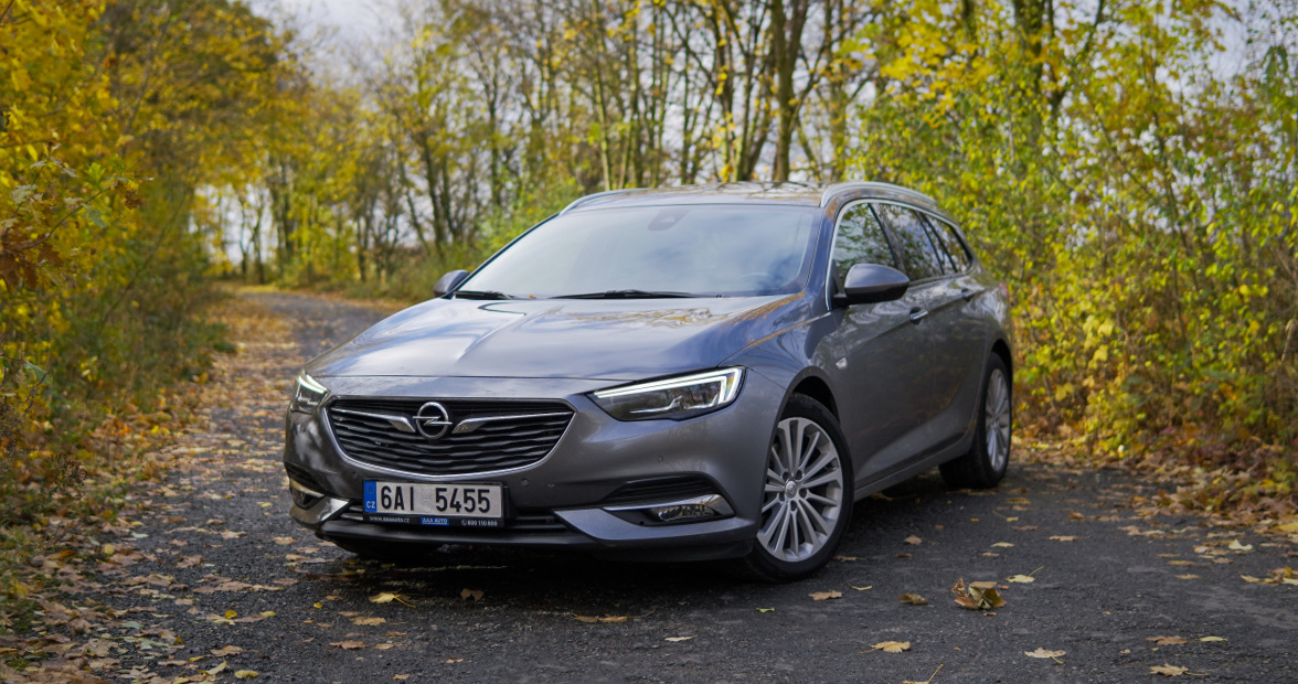 opel-insignia-sports-tourer-1