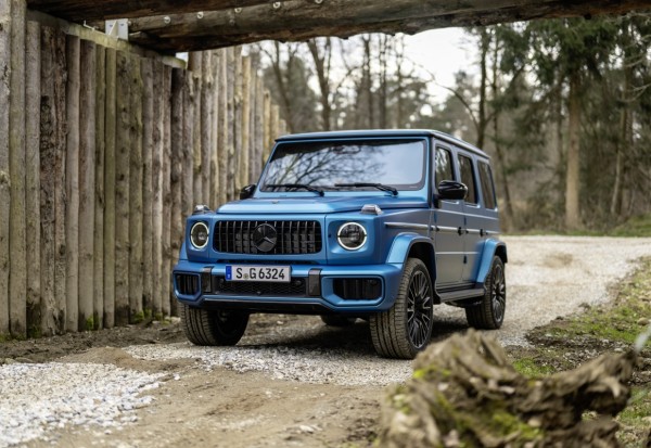 Pre-Media: Der GELÄNDEWAGEN: Offroad. Unlimited. Established 1979.Pre-Media: The GELÄNDEWAGEN: Off-road. Unlimited. Established in 1979.