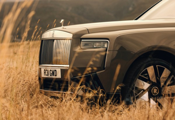 p90549007_highres_rolls-royce-cullinan