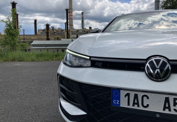 volkswagen-passat-2024-32