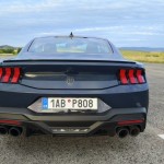 ford-mustang-dark-horse-18