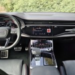 audi-sq7-2024-23