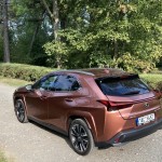 lexus-ux-2024-12