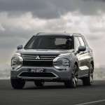 new-outlander-phev_011l-1